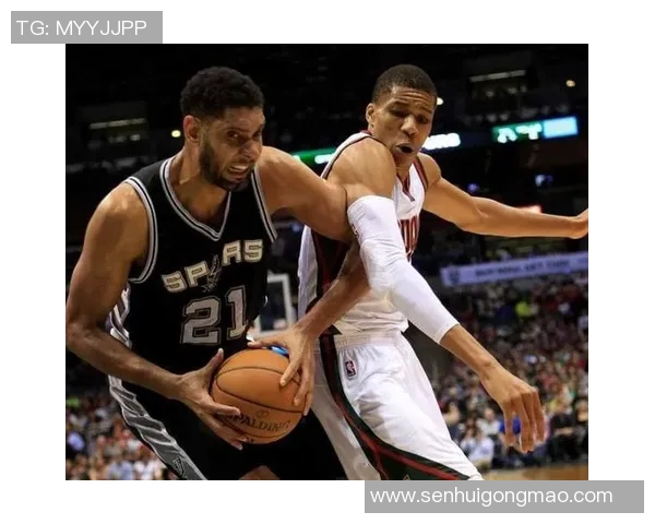 足球球星九宫格标签大揭秘：深度分析十大巨星背后的独特魅力与成长轨迹